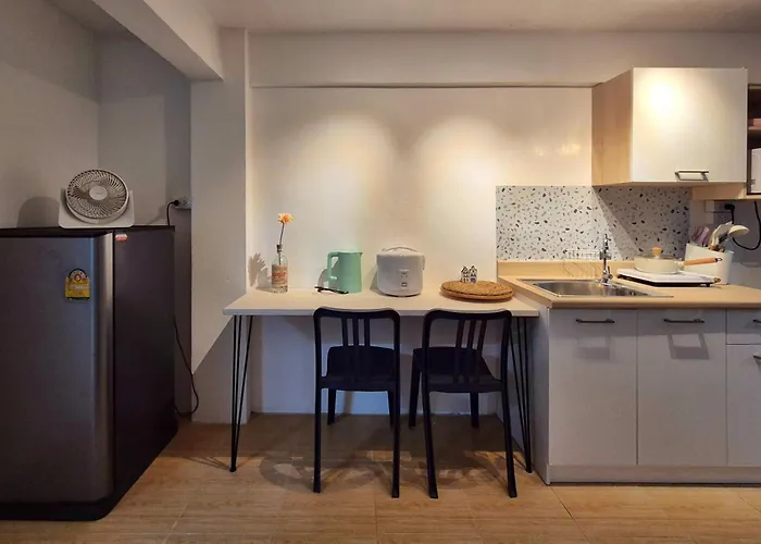 Townhouse At Yaek Lam Sali Station For 6 Pax Apartment