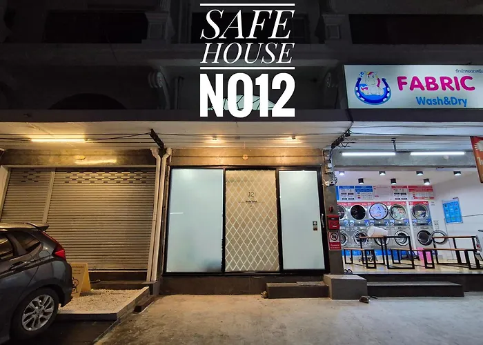 Townhouse At Yaek Lam Sali Station For 6 Pax Apartment