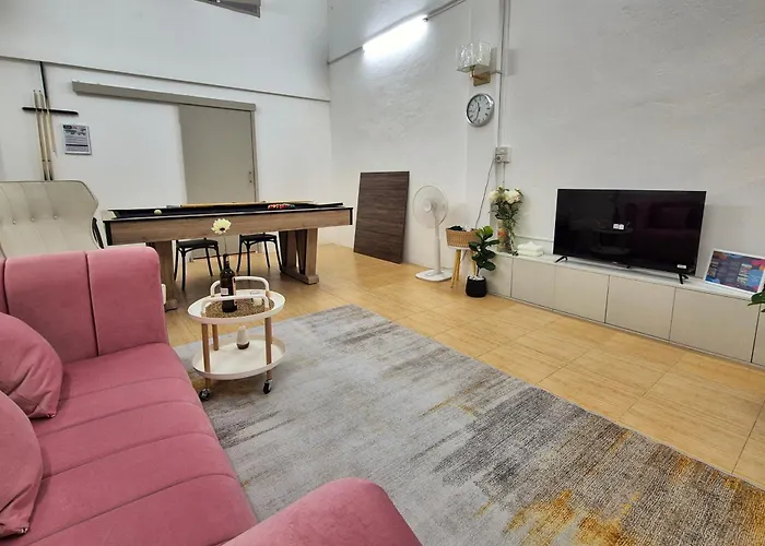 Townhouse At Yaek Lam Sali Station For 6 Pax Apartment